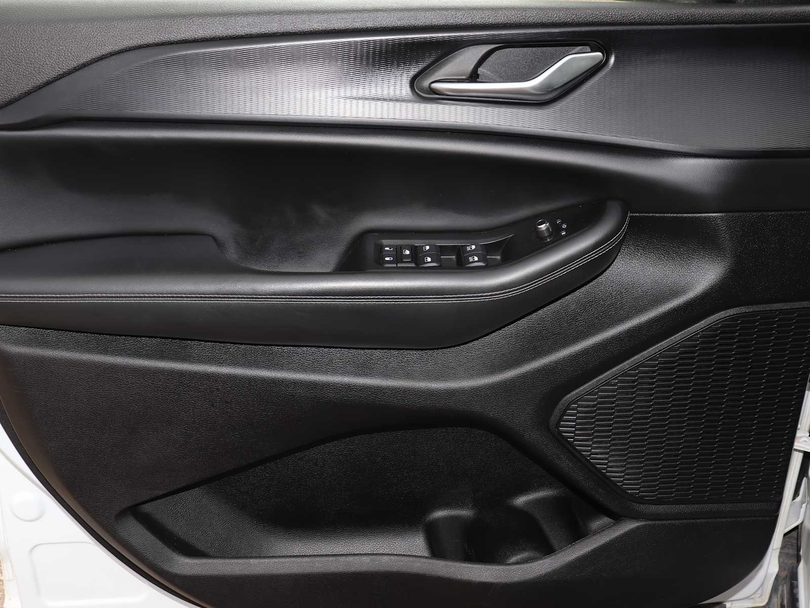 Thumbnail: 2023 Jeep Grand Cherokee L - 18