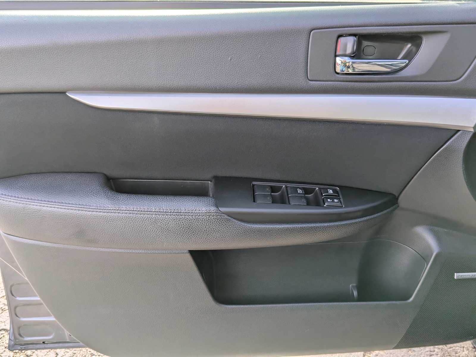 Thumbnail: 2011 Subaru Outback - 20