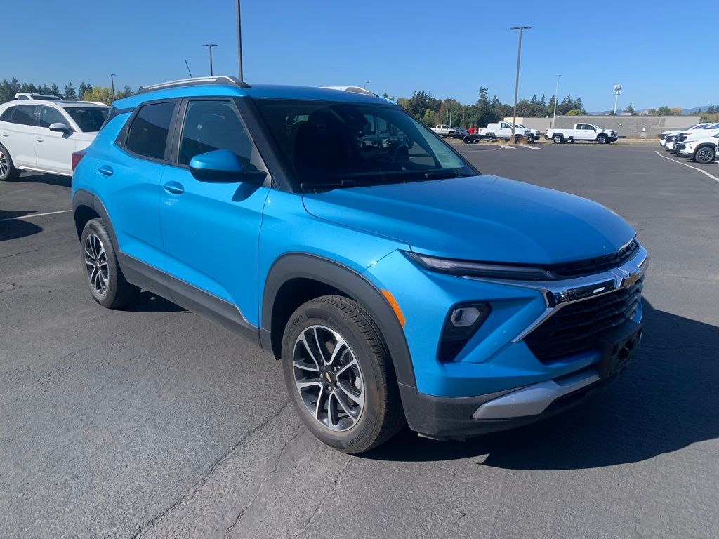 2025 Chevrolet Trailblazer LT photo 4