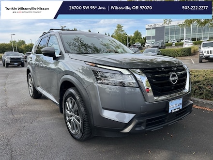 Featured Used 2022 Nissan Pathfinder SV SUV Near Portland Oregon