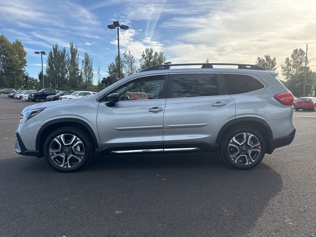 2025 Subaru Ascent Limited photo 4