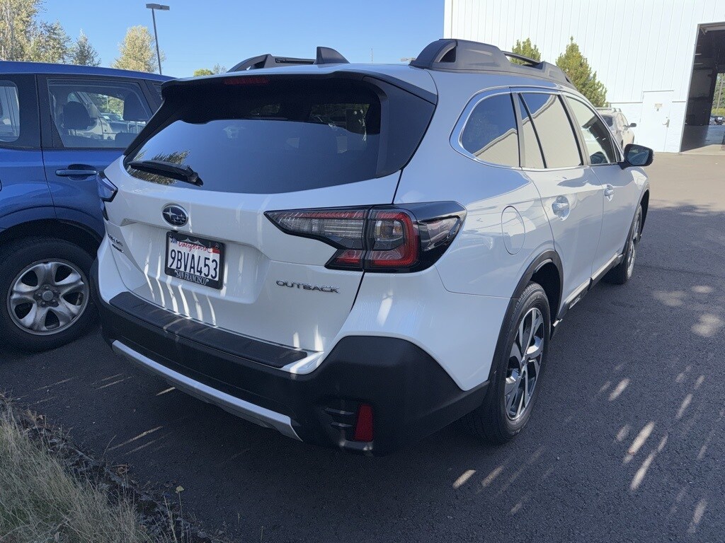2022 Subaru Outback Limited photo 2