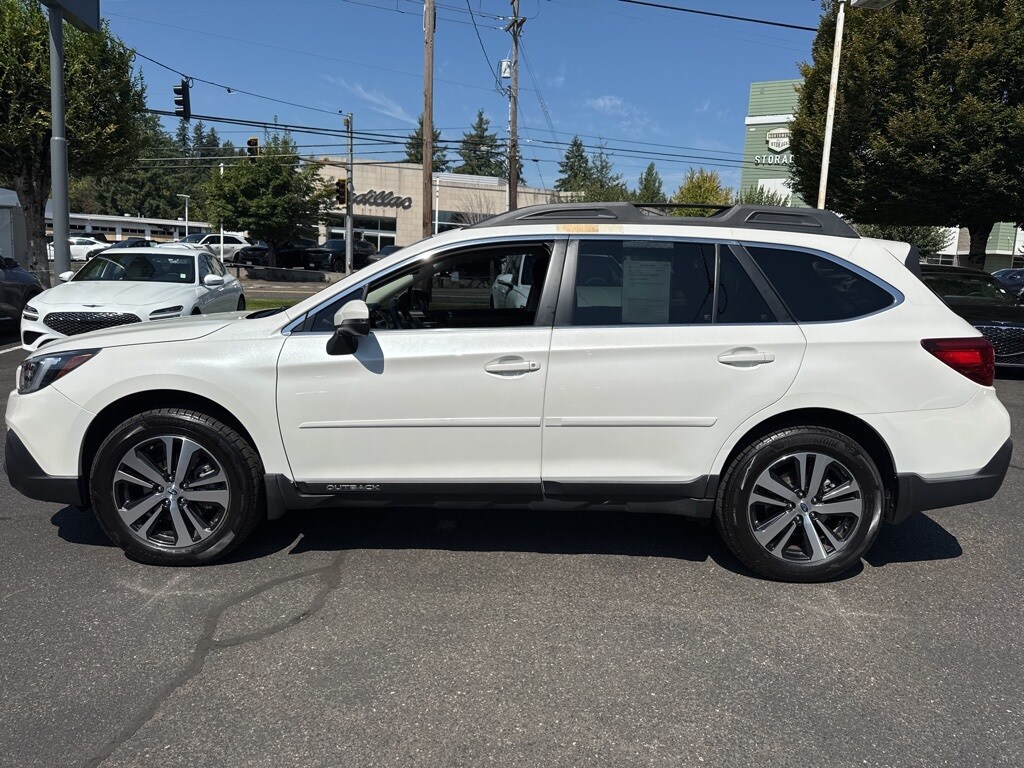 2018 Subaru Outback 3.6R Limited photo 3