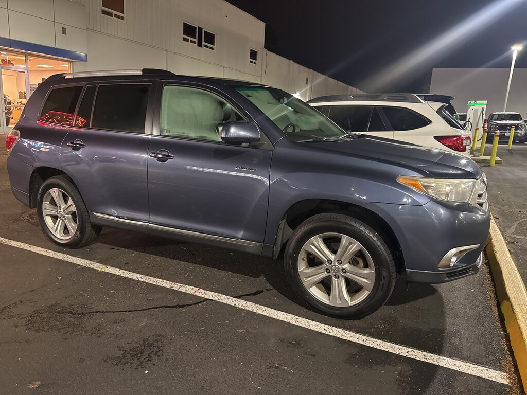 Used 2012 Toyota Highlander Limited V6 AWD SUV