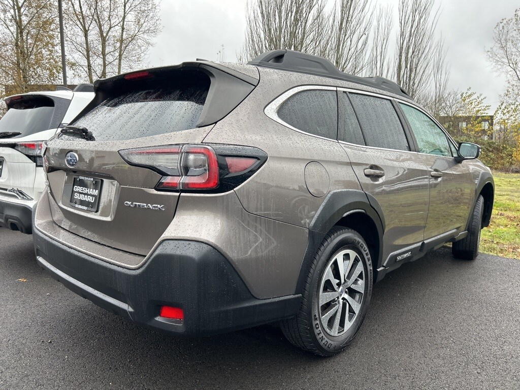 2024 Subaru Outback Premium photo 2