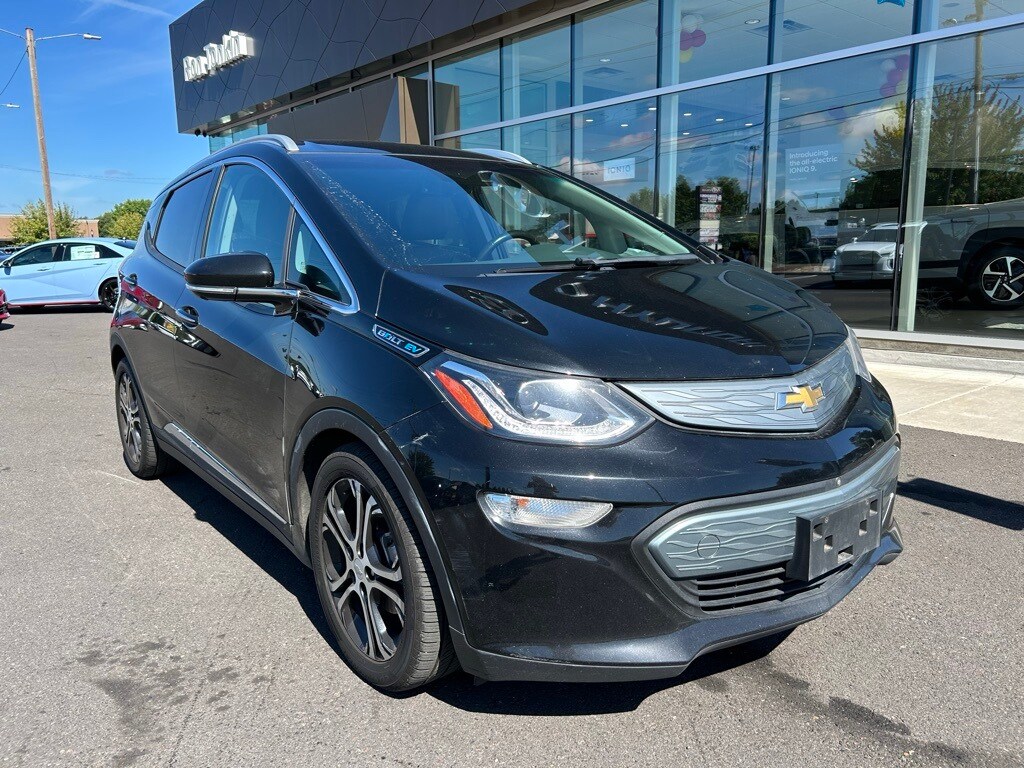 2018 Chevrolet Bolt EV Premier photo 2