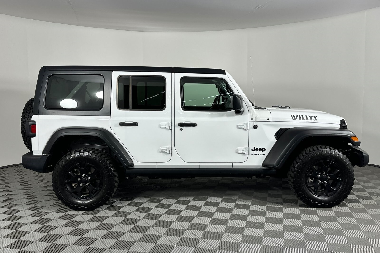 2022 Jeep Wrangler Unlimited Willys Sport photo 3