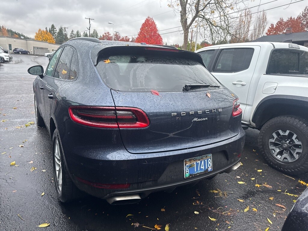 2017 Porsche Macan Base photo 4