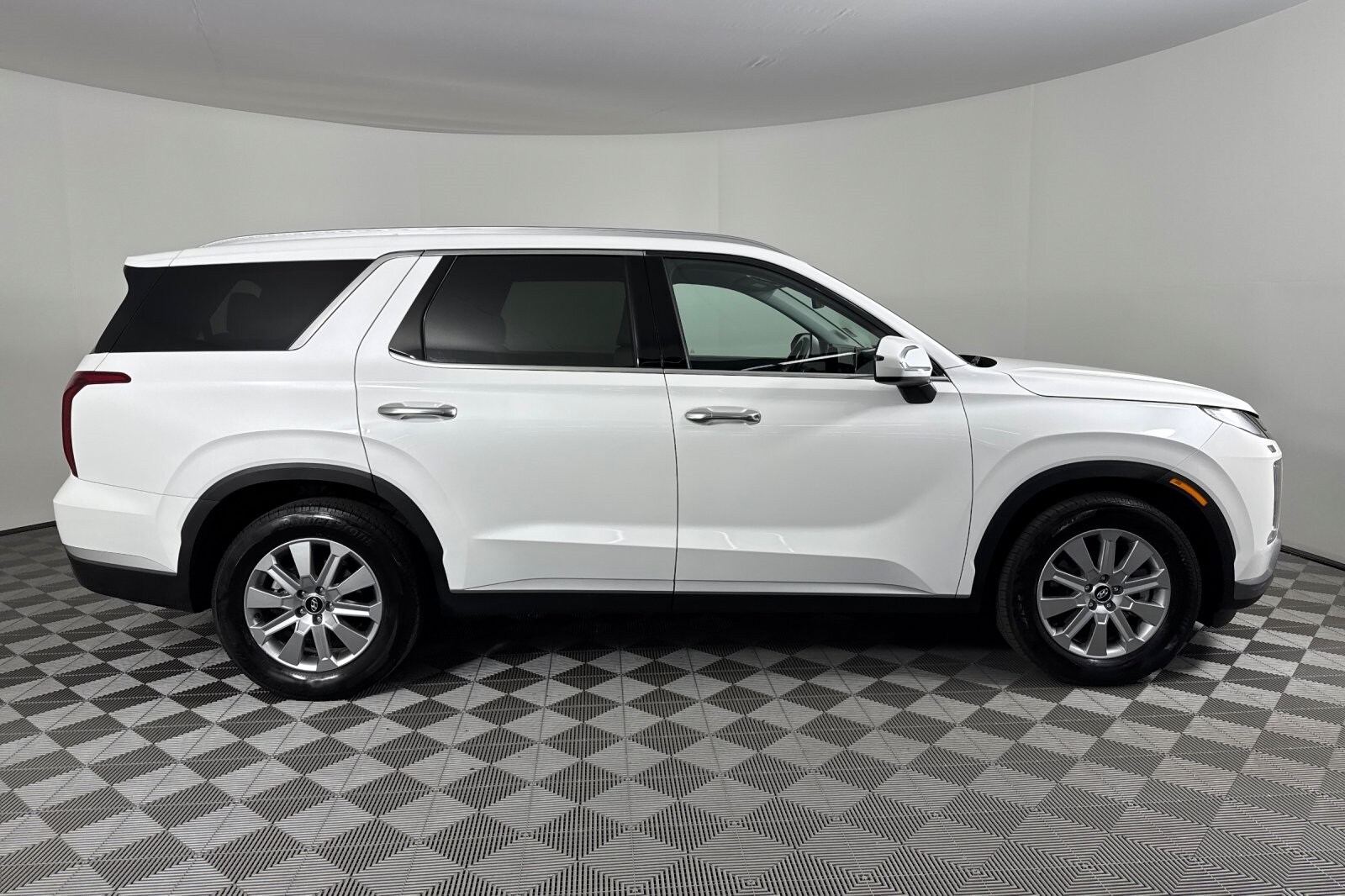 2024 Hyundai Palisade SEL photo 3