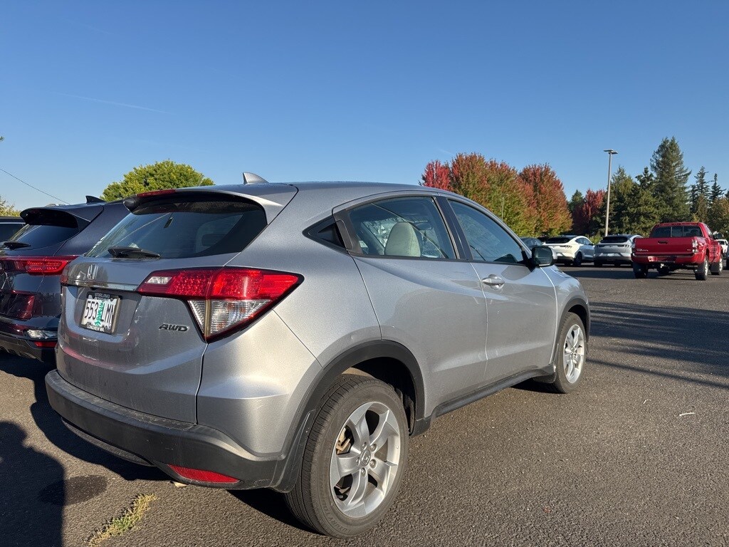 2019 Honda HR-V LX photo 3