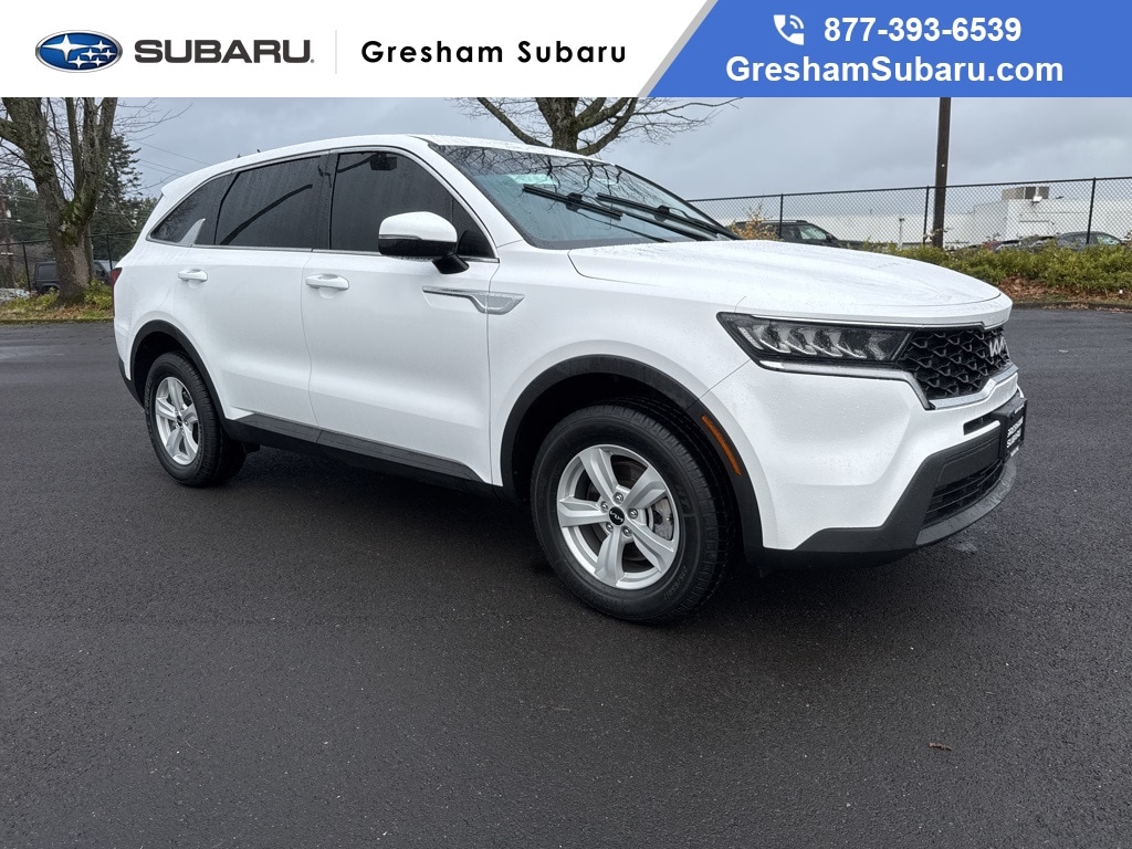 2023 Kia Sorento LX's photo