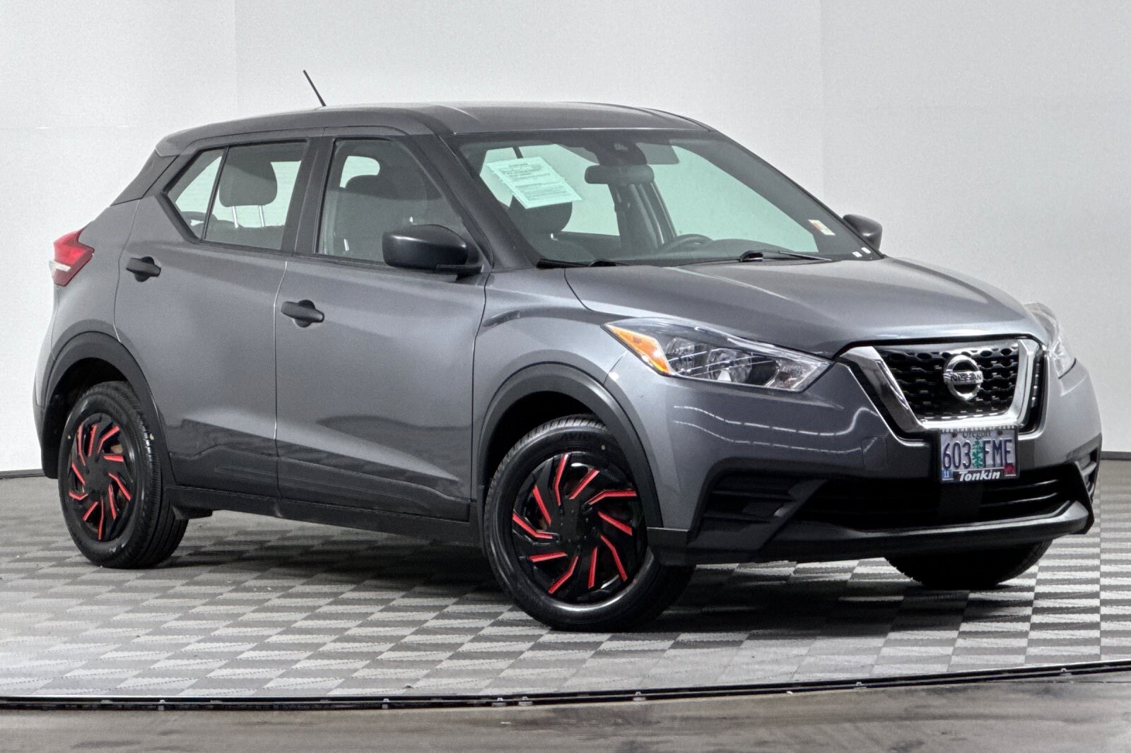 2020 Nissan Kicks S photo 2