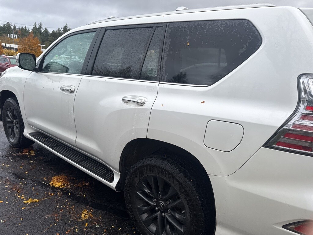 2022 Lexus GX 460 photo 3