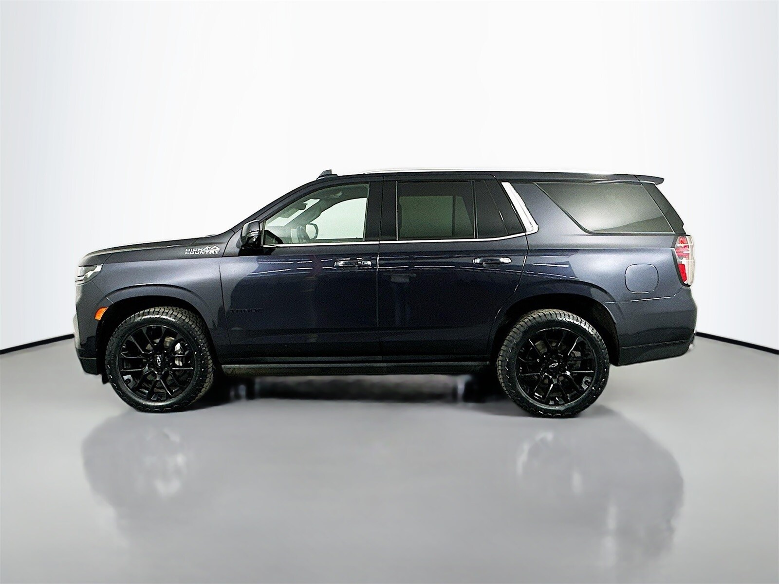 2023 Chevrolet Tahoe High Country photo 2