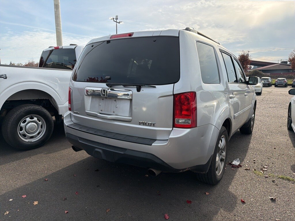 2015 Honda Pilot EX-L photo 3