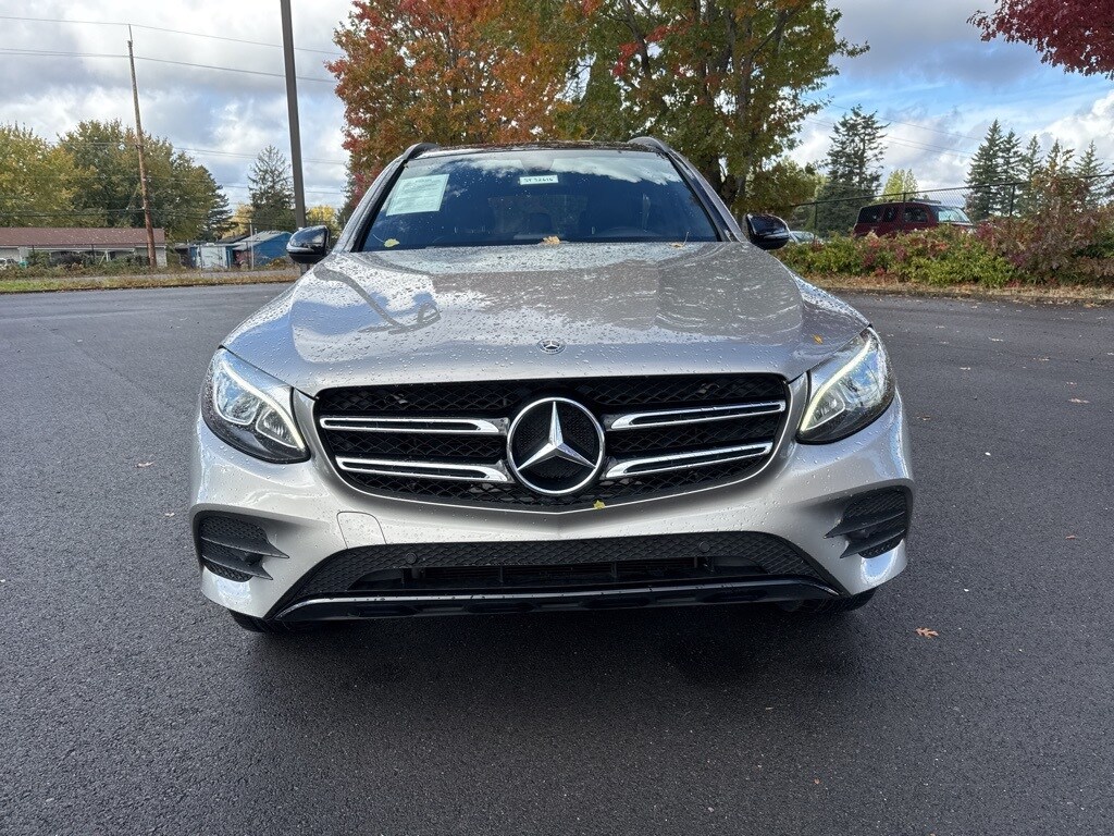 2019 Mercedes Benz GLC 300 4MATIC photo 2