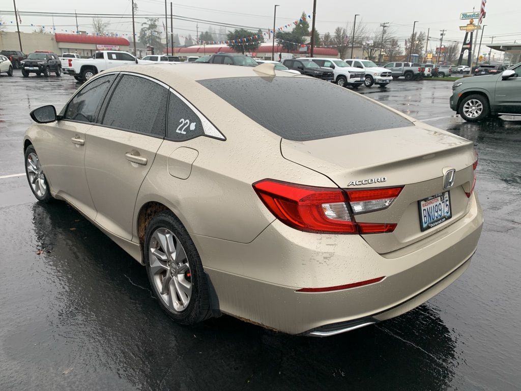 2018 Honda Accord LX 1.5T photo 2