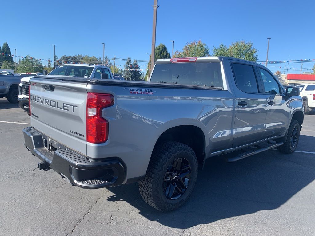 2025 Chevrolet Silverado 1500 Custom Trail Boss photo 3