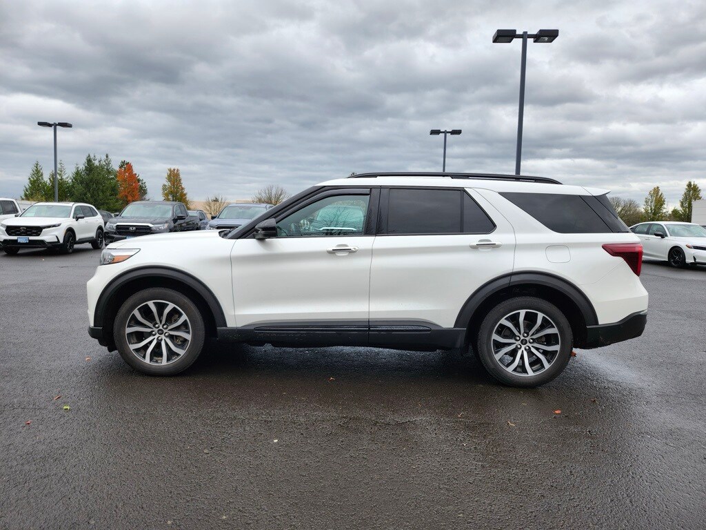 2020 Ford Explorer ST photo 2