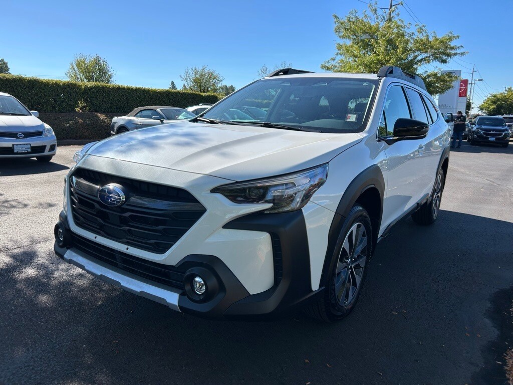 2025 Subaru Outback Limited photo 3