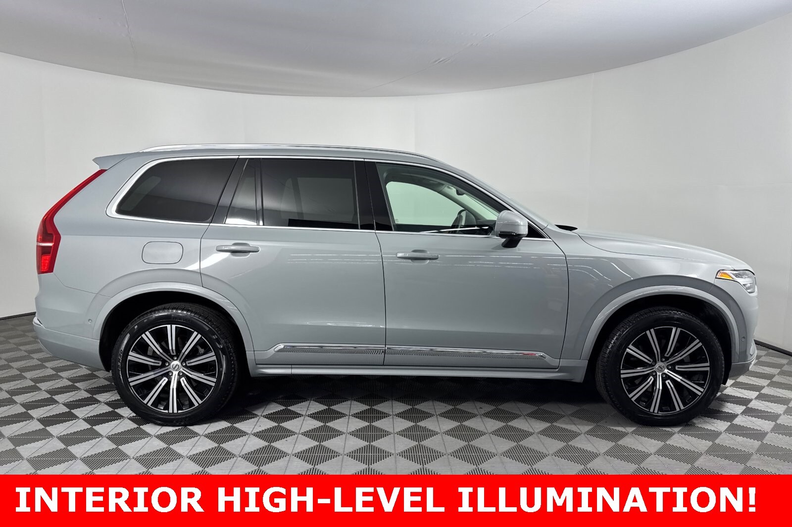 2024 Volvo XC90 Plus photo 3