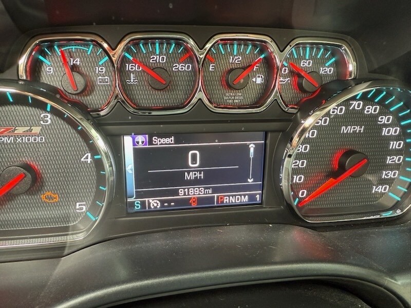 2016 Chevrolet Silverado 2500HD LTZ photo 2