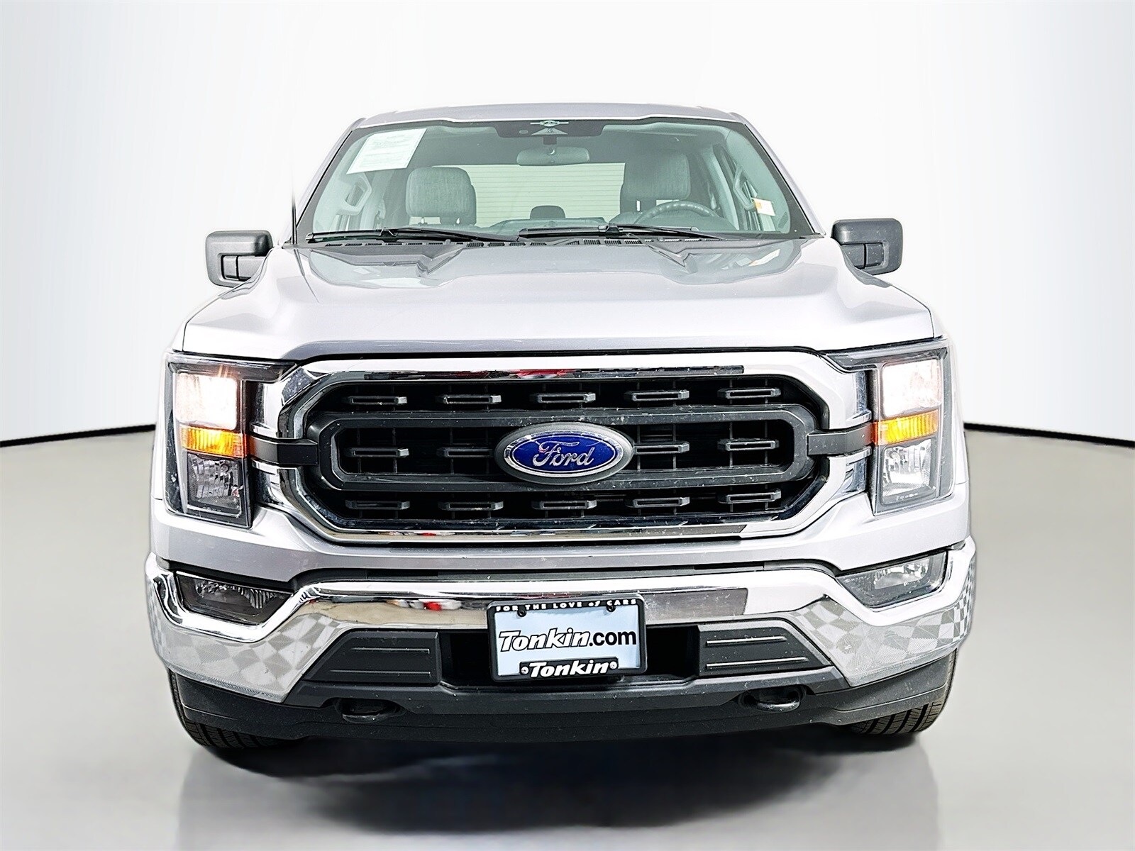 2023 Ford F-150 XLT photo 2