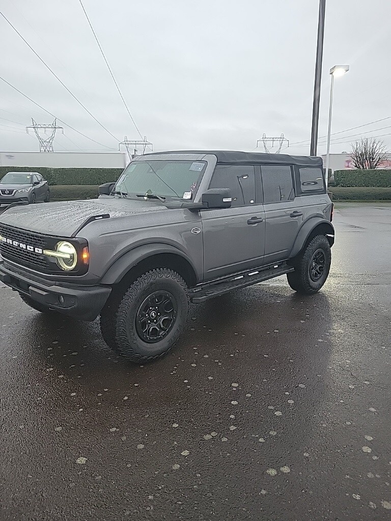 2022 Ford Bronco Wildtrak photo 2