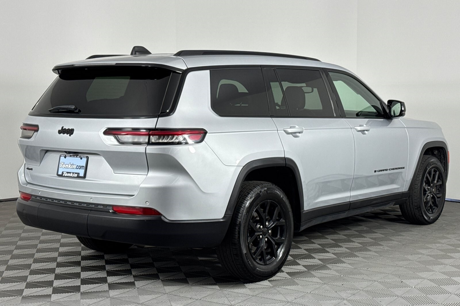 2024 Jeep Grand Cherokee Altitude photo 4