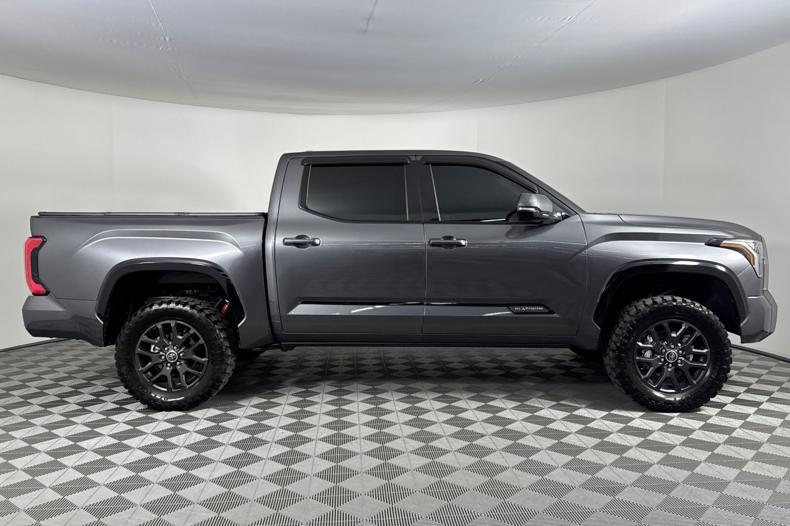 2023 Toyota Tundra Platinum photo 3