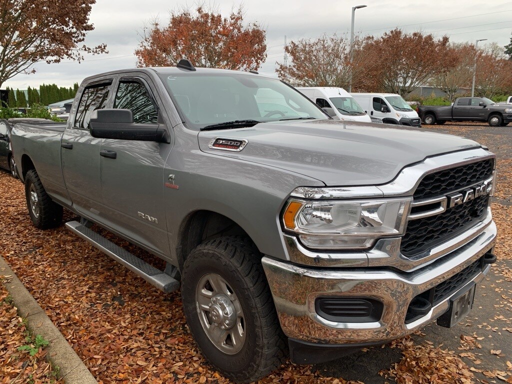2022 Ram 3500 Tradesman photo 4