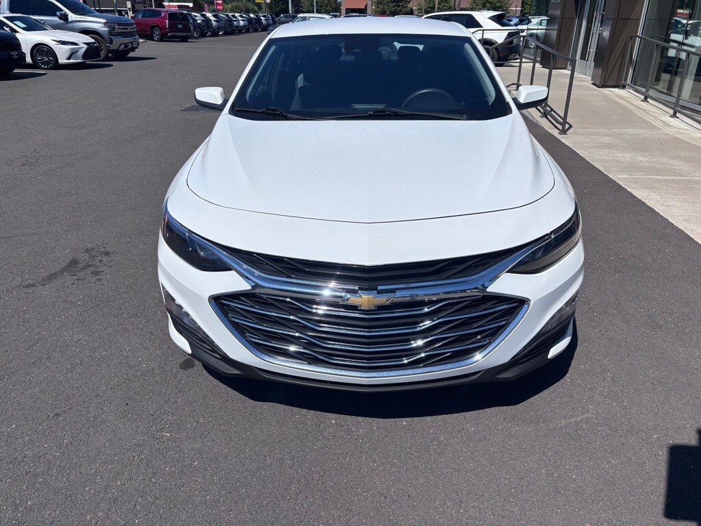 2023 Chevrolet Malibu 1LT photo 3