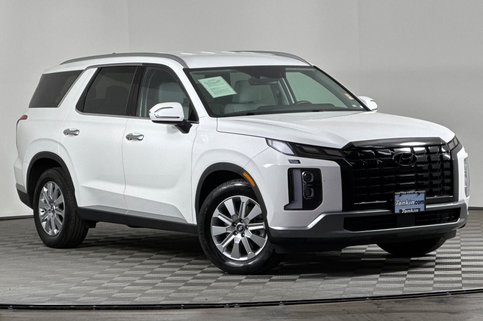 2024 Hyundai Palisade SEL photo 2