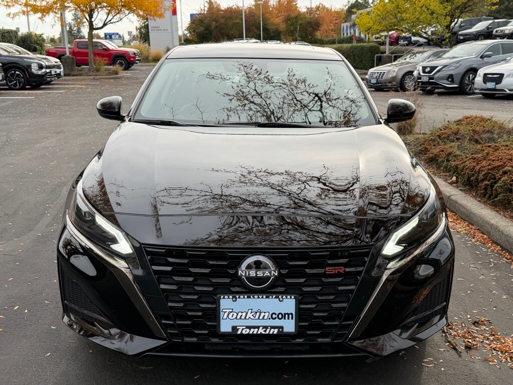 2023 Nissan Altima 2.5 SR photo 3