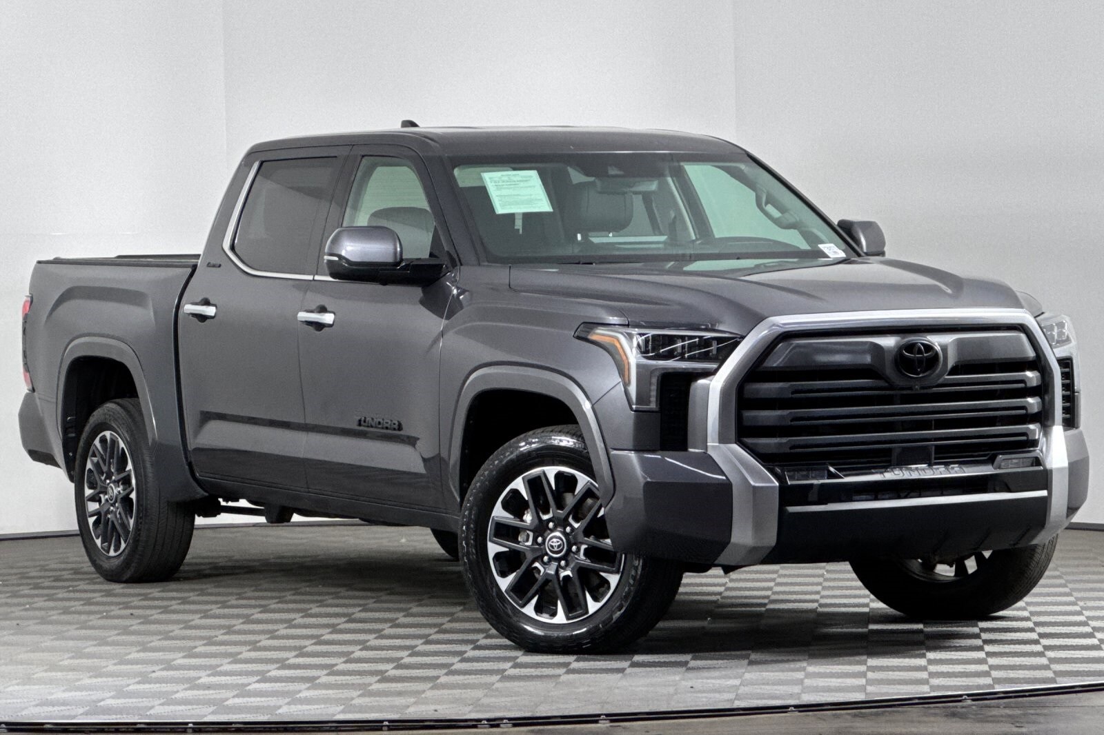 2022 Toyota Tundra Limited photo 2