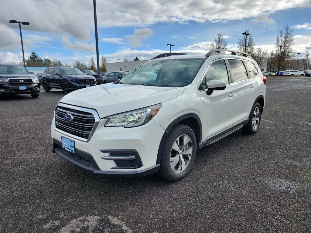 2022 Subaru Ascent Premium photo 3