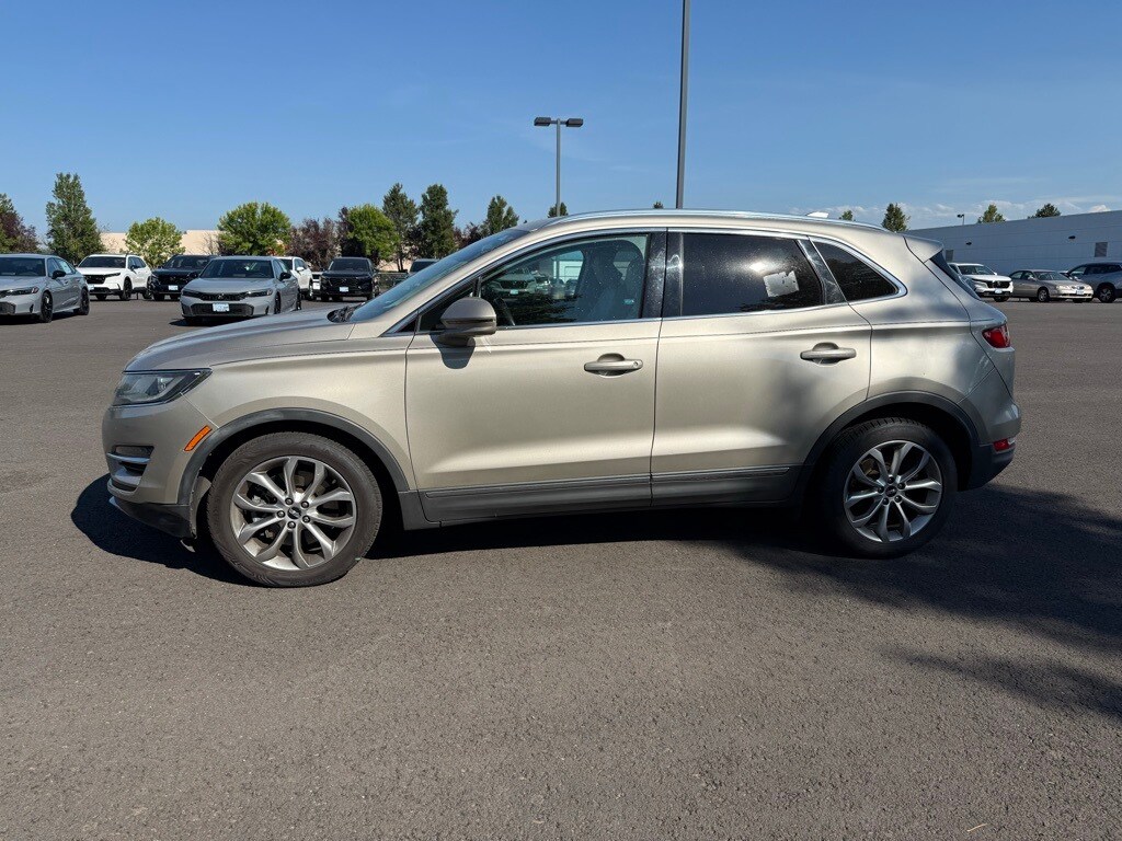 2015 Lincoln MKC Select photo 2