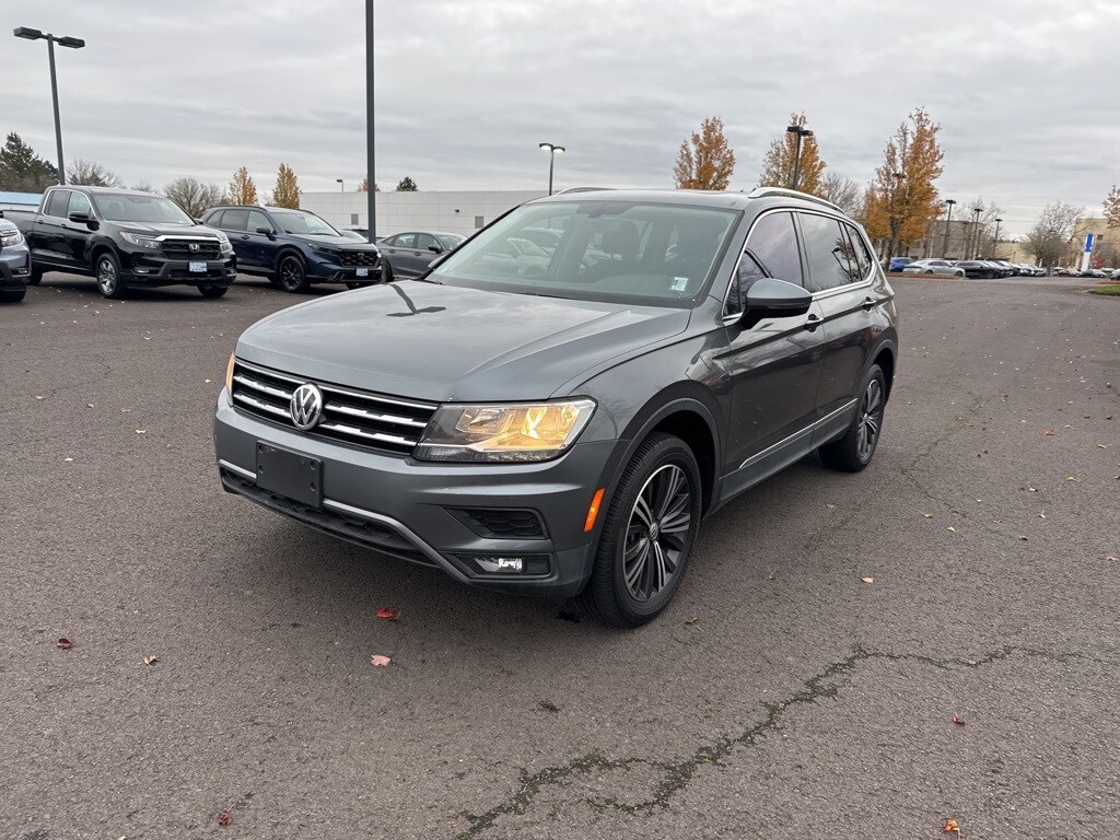 2018 Volkswagen Tiguan SEL photo 2