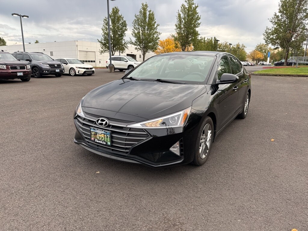 2020 Hyundai Elantra SEL photo 3