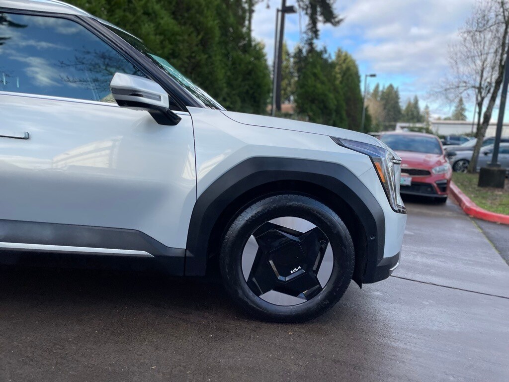 2026 Kia EV9 Wind photo 2