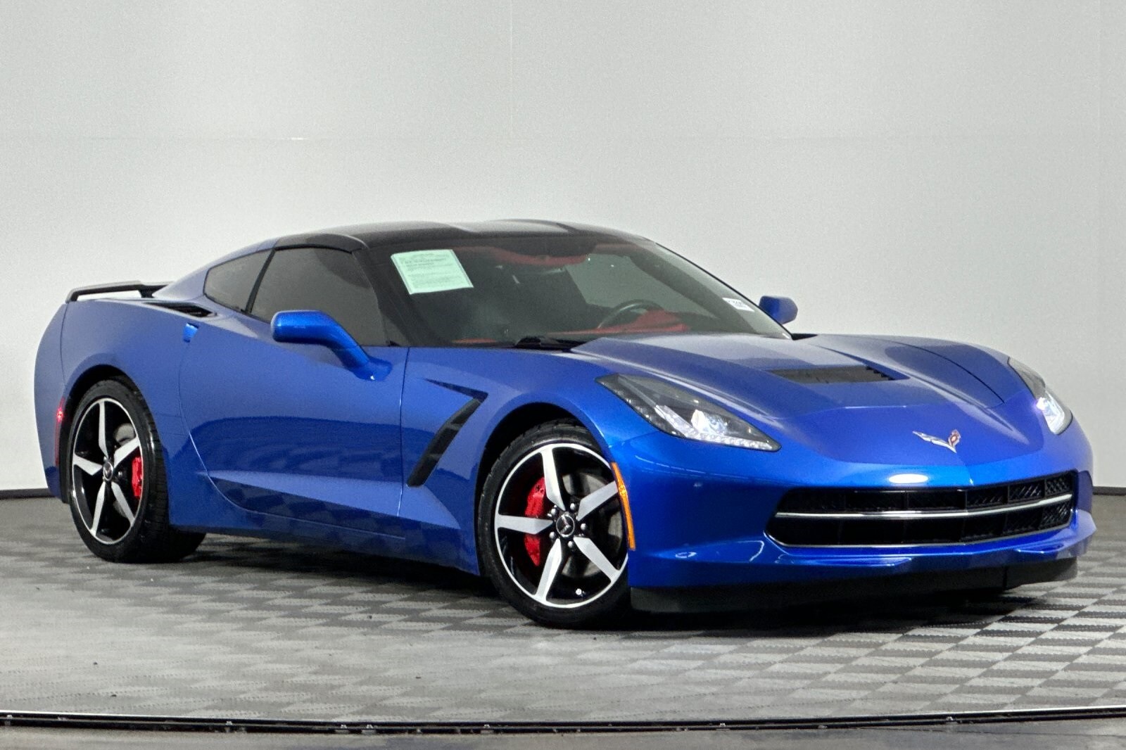 2015 Chevrolet Corvette Stingray 2LT photo 2