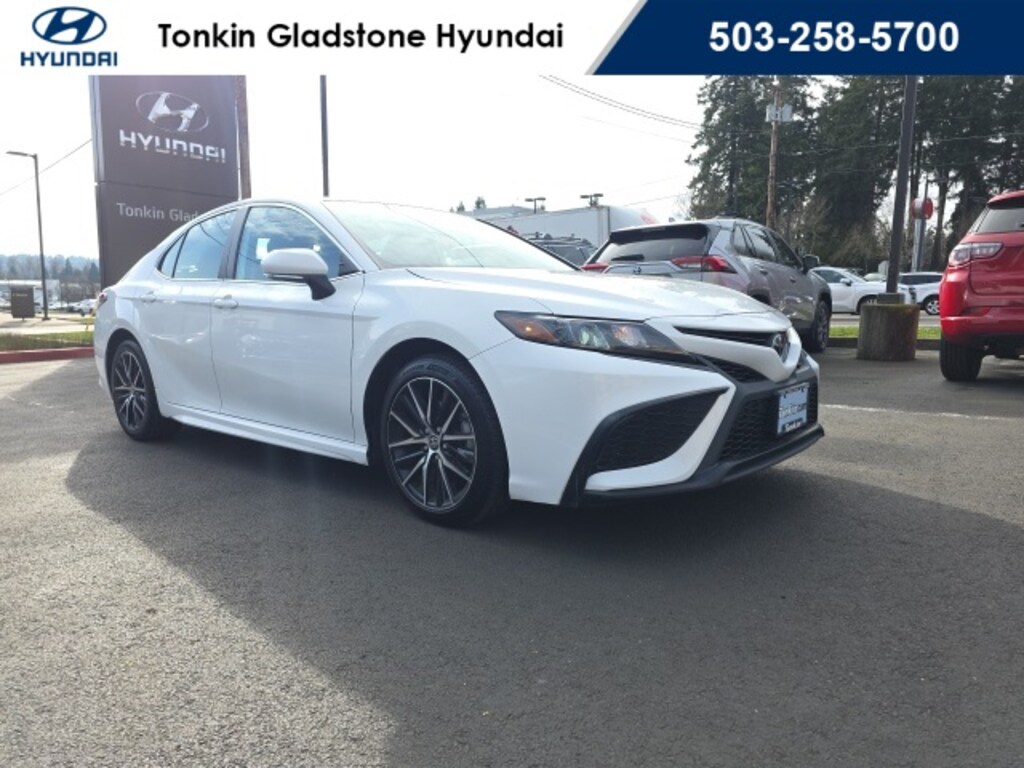 Used 2021 Toyota Camry SE Sedan