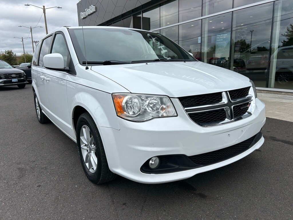 2019 Dodge Grand Caravan SXT photo 2