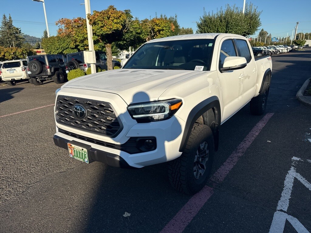 2023 Toyota Tacoma TRD V6 photo 3