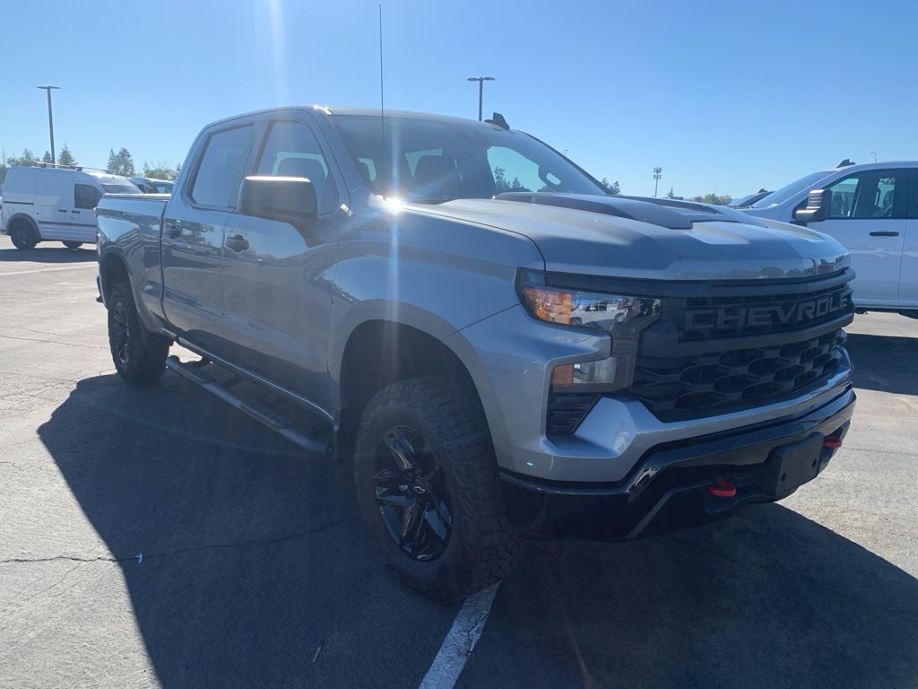 2025 Chevrolet Silverado 1500 Custom Trail Boss photo 4