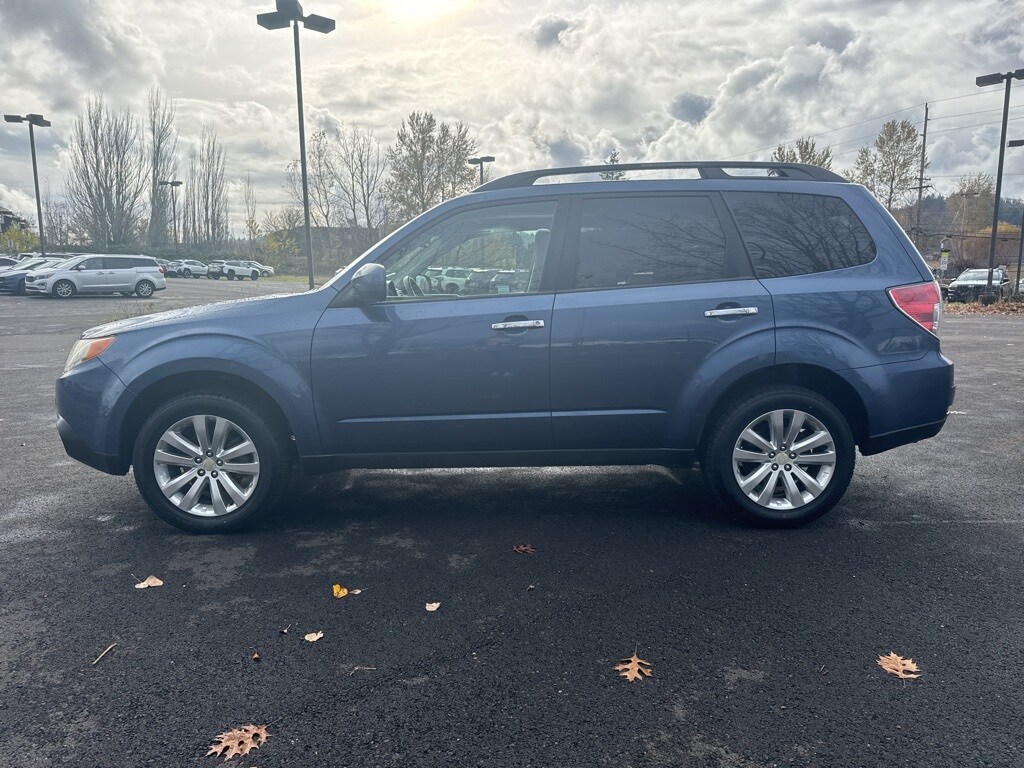 2011 Subaru Forester 2.5X Limited photo 3