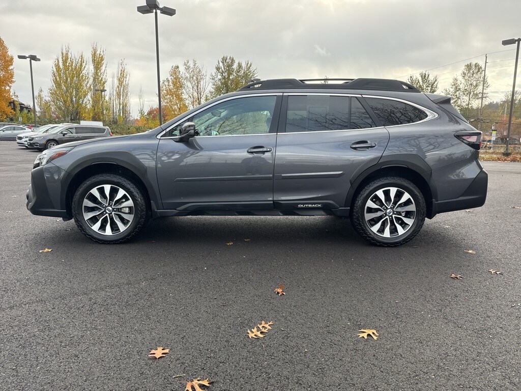 2023 Subaru Outback Limited photo 3