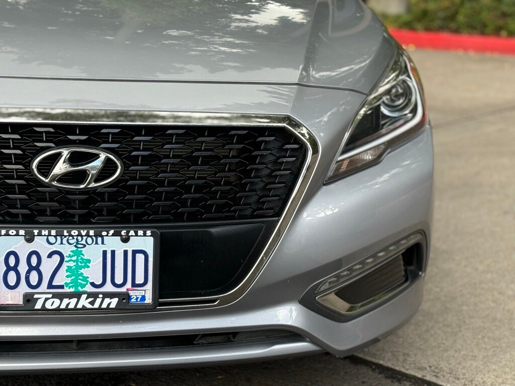 2017 Hyundai Sonata Hybrid Limited photo 3
