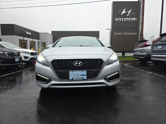 2016 Hyundai Sonata Hybrid SE photo 2