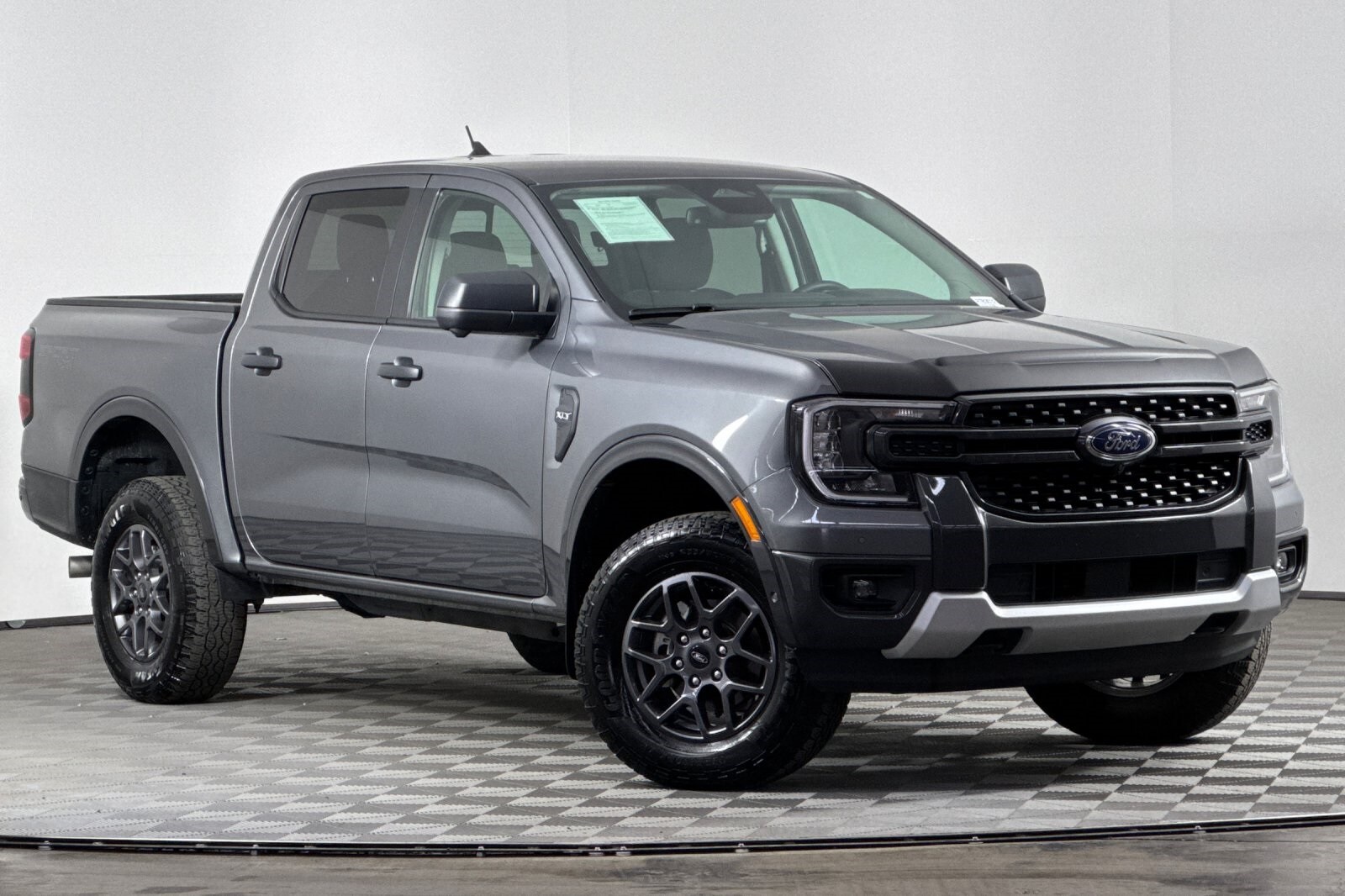 2024 Ford Ranger XLT photo 2